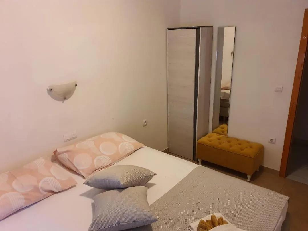 Apartments And Rooms Niki 2